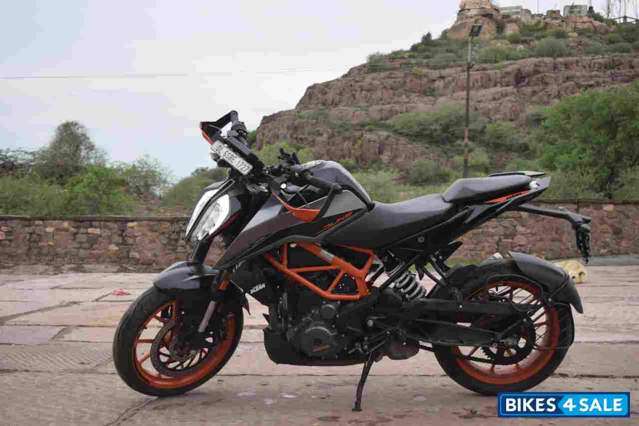 KTM Duke 390 BS6