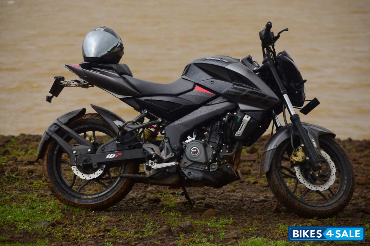 Bajaj Pulsar 200 NS