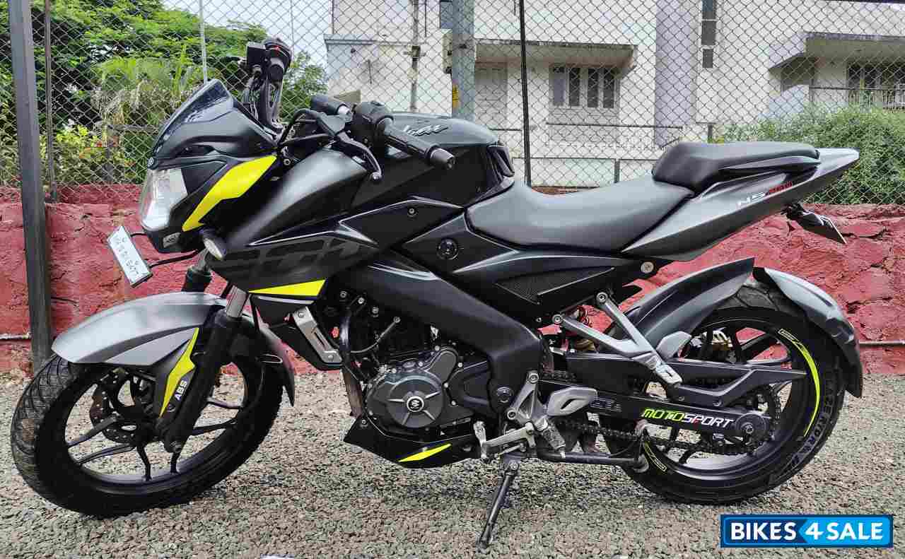 Bajaj Pulsar 200 NS