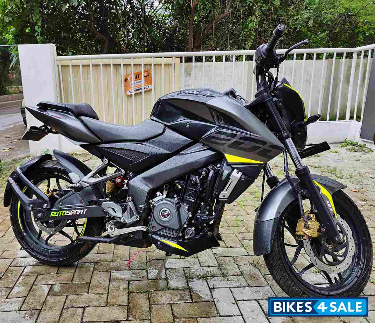 Bajaj Pulsar 200 NS