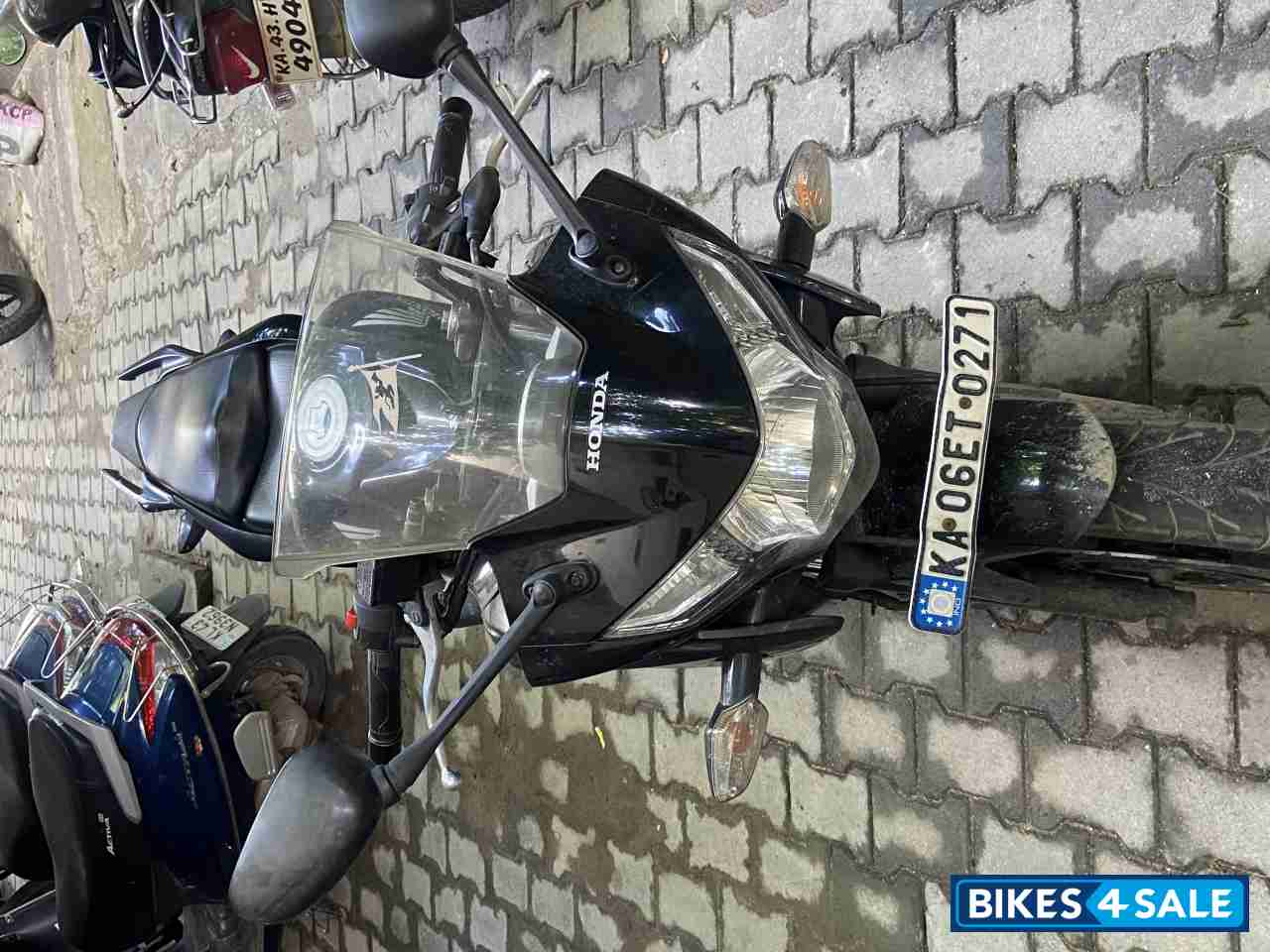 Black Honda CBR 250R