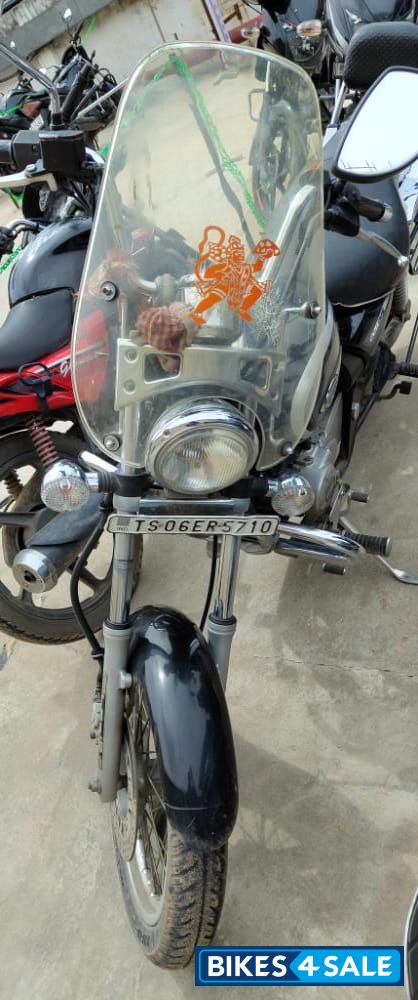 Black Bajaj Avenger Cruise 220 BS6