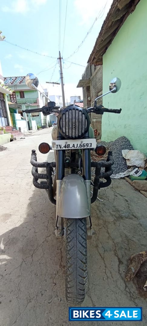 Gun Metal Grey Royal Enfield Classic Gunmetal Grey