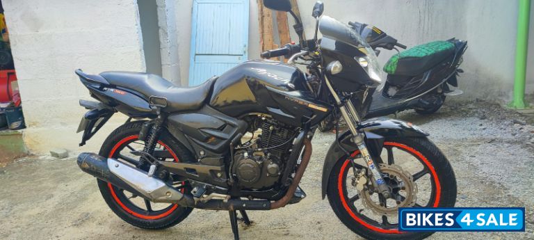 Black TVS RTR 160