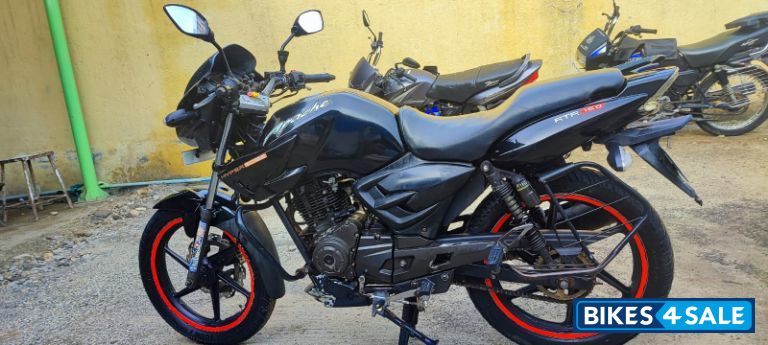 Black TVS RTR 160