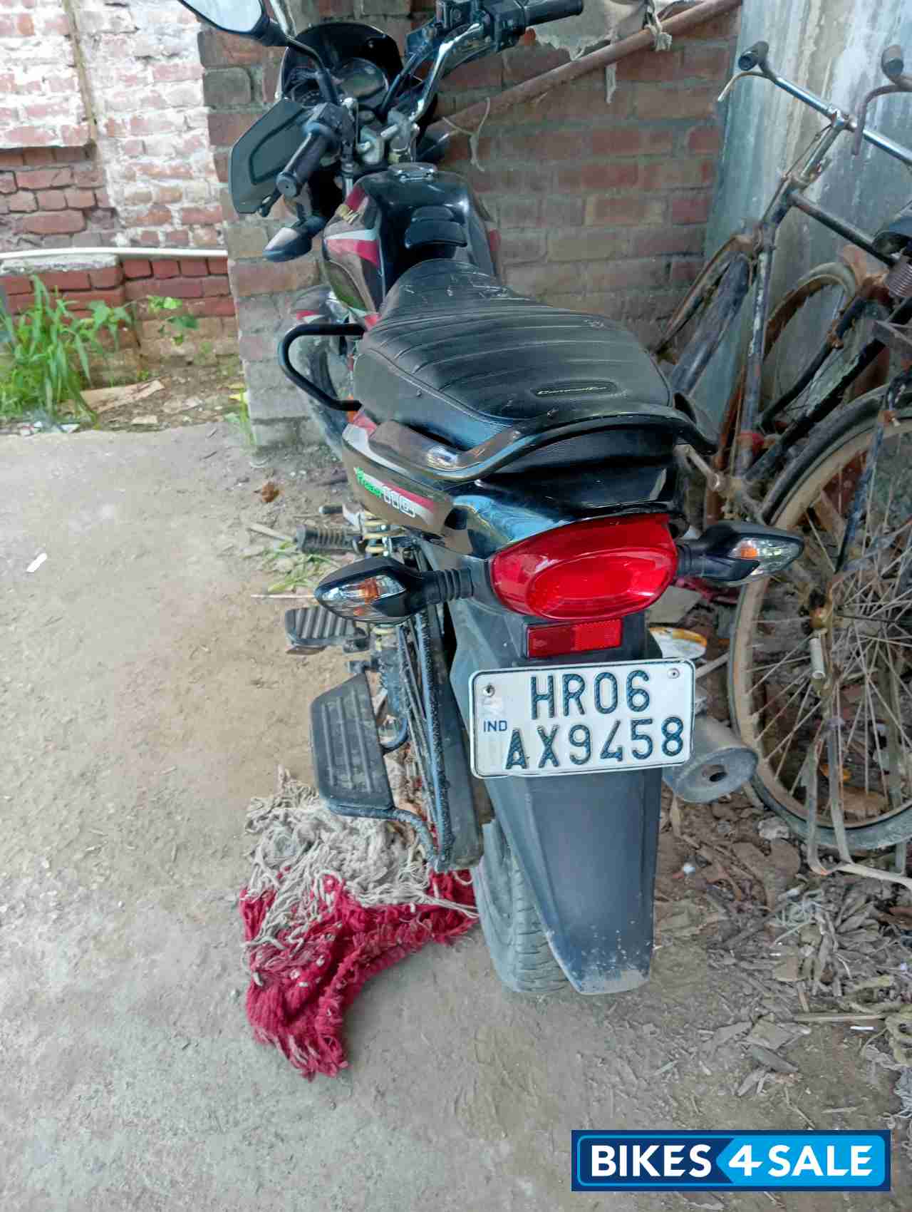 Bajaj Platina 110 H-Gear BS6 Bajaj Platina 110 H-Gear BS6