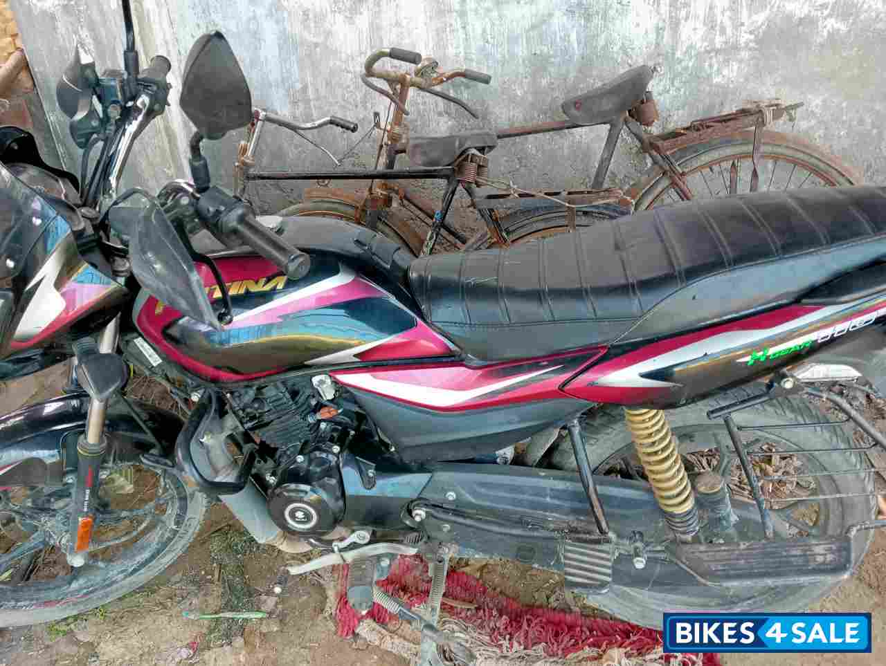 Bajaj Platina 110 H-Gear BS6 Bajaj Platina 110 H-Gear BS6