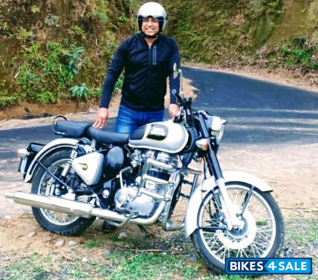 Silver Royal Enfield Classic 350