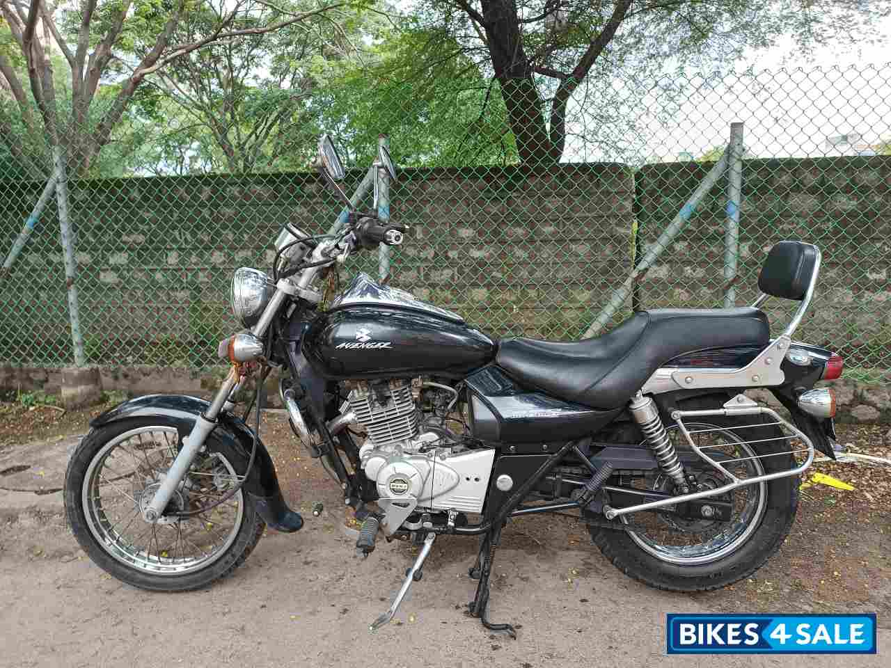 Bajaj Avenger 220 DTS-i