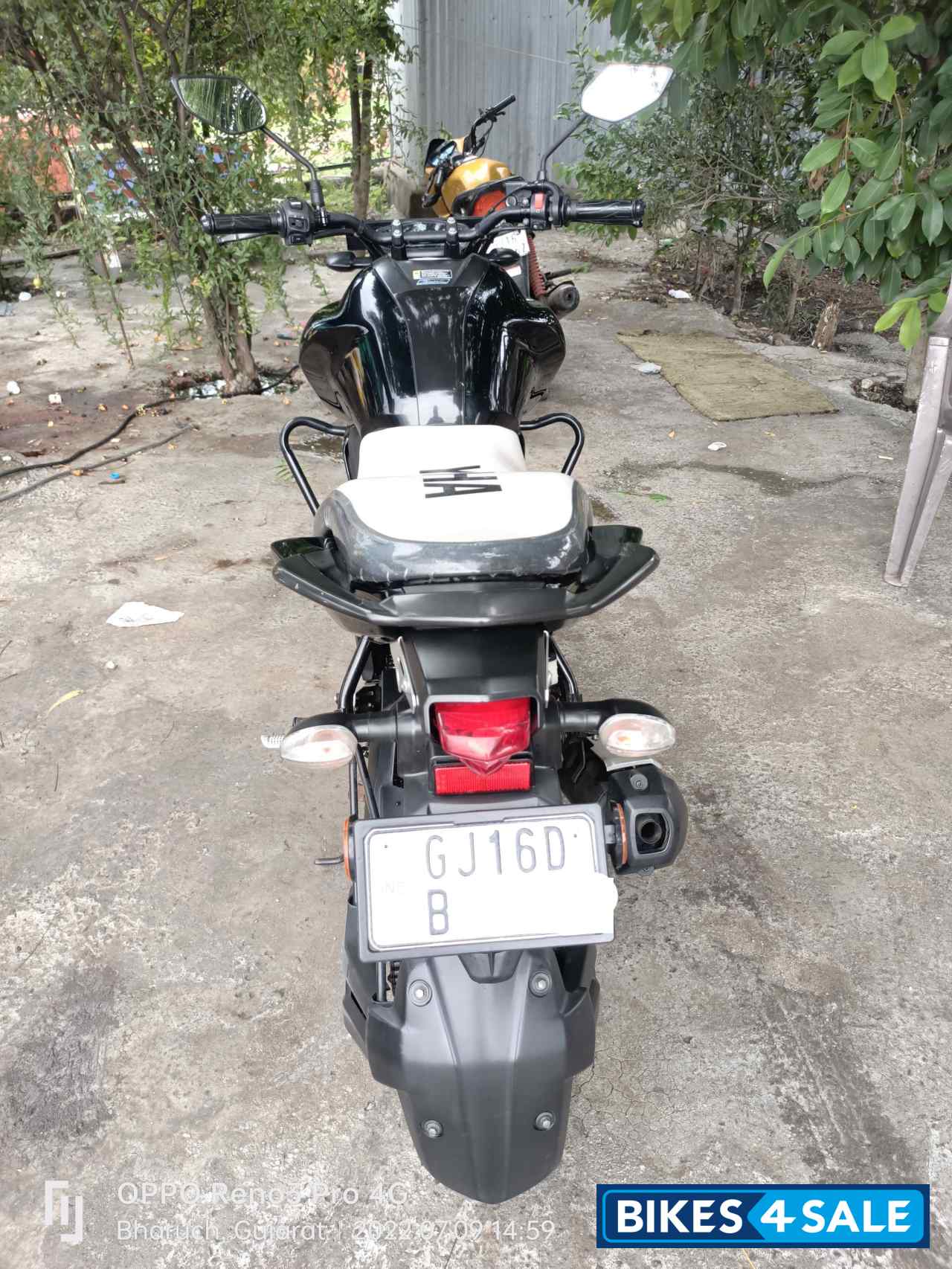 Metallic Black Yamaha FZ FI V3 BS6