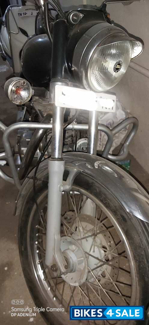 Black Royal Enfield Bullet 350