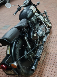 Black Royal Enfield Classic 500