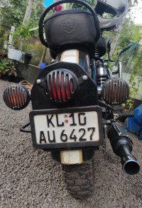 Black Royal Enfield Classic 500