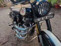 Black Royal Enfield Classic 500