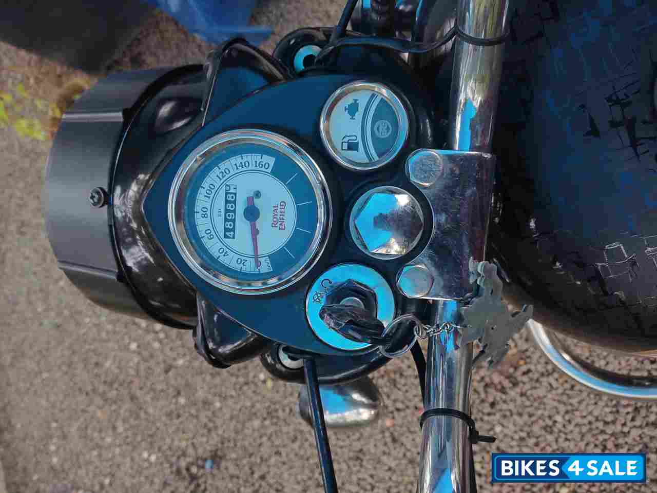 Black Royal Enfield Classic 500