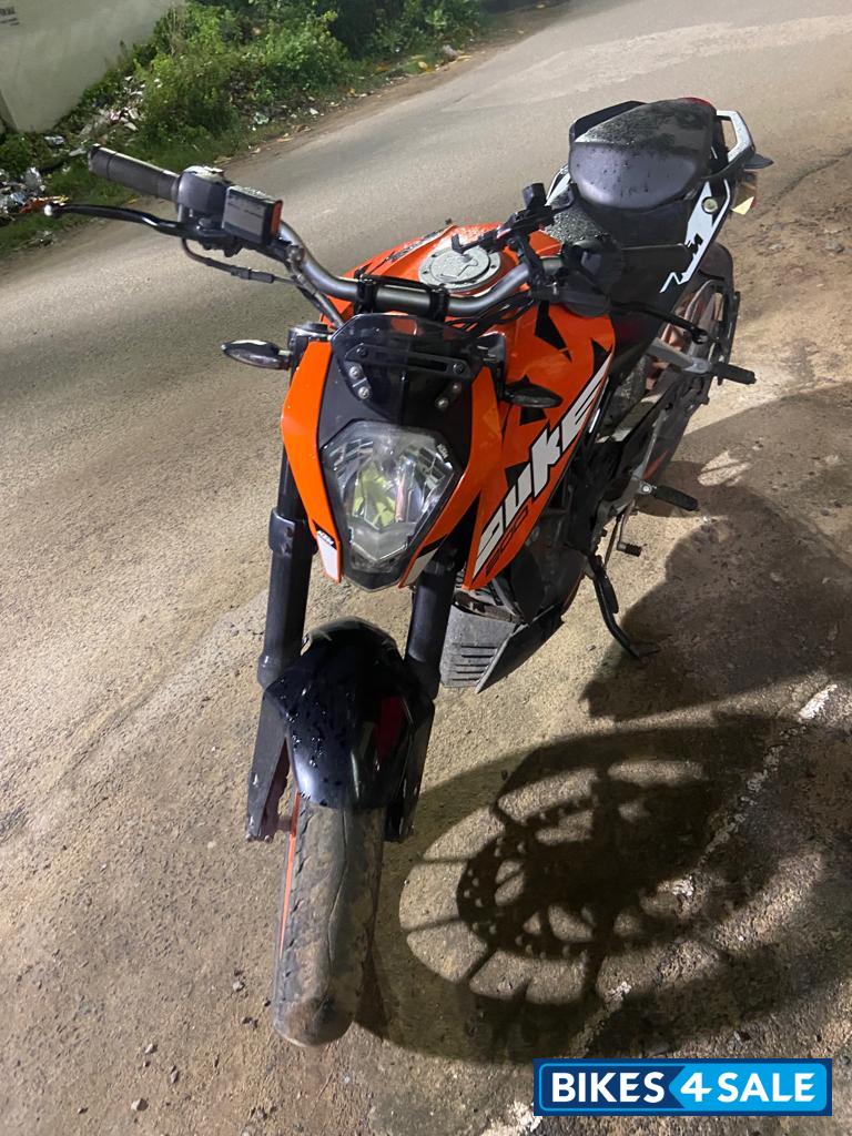 Orange Black KTM Duke 200