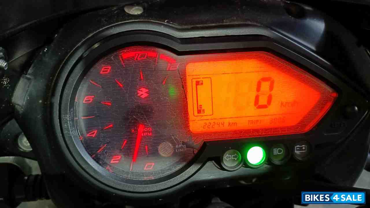 Black Bajaj Pulsar 150 Black Bajaj Pulsar 150