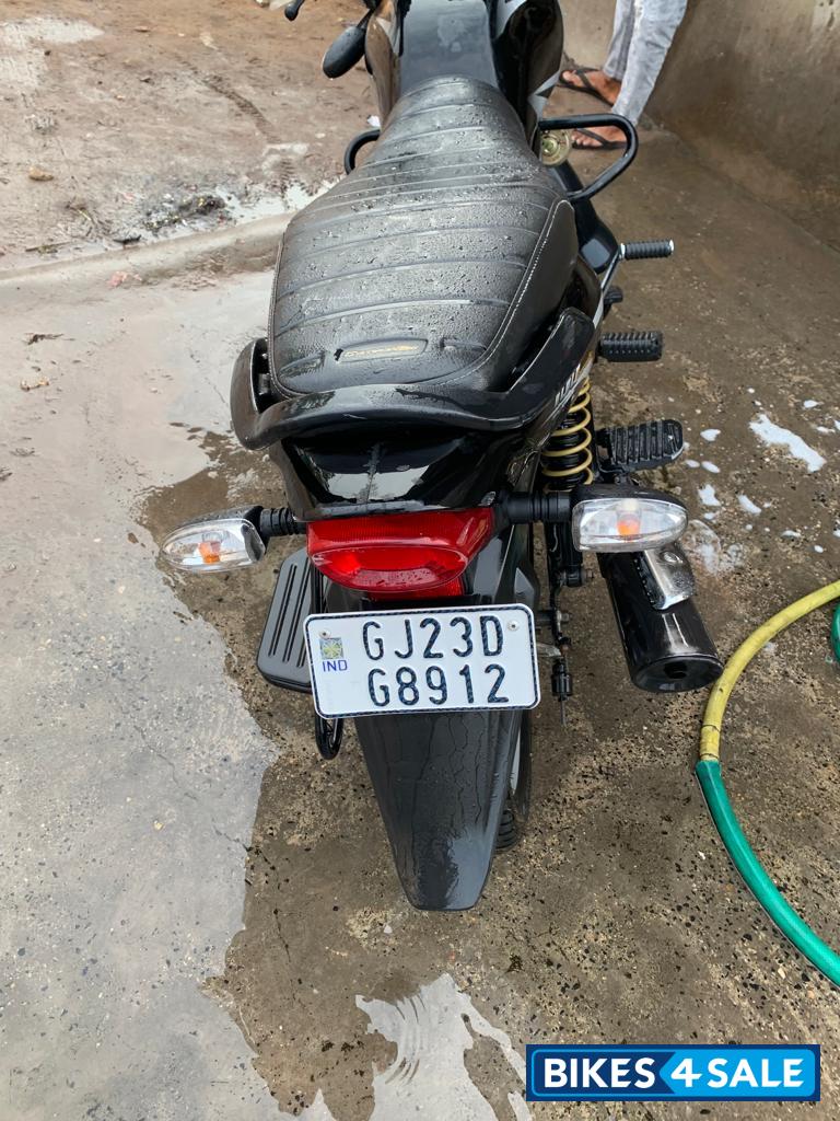 Black Bajaj Platina ComforTec 100 ES BS6