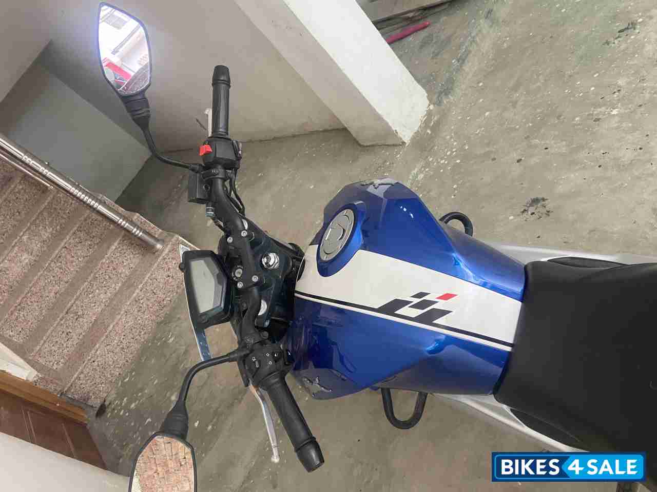 Blue TVS Apache RTR 160 4V