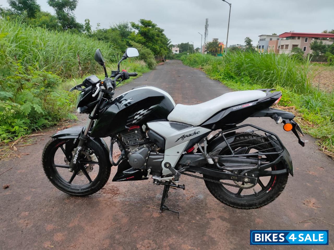 TVS Apache RTR 160 4V
