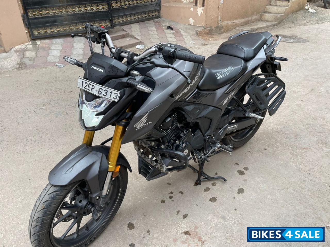 Gray Honda Hornet 2.0