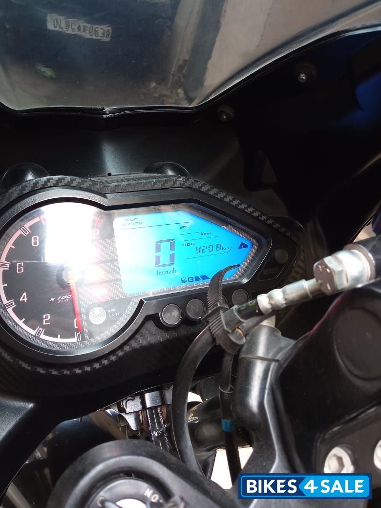 Bajaj Pulsar 220F BS6 Bajaj Pulsar 220F BS6