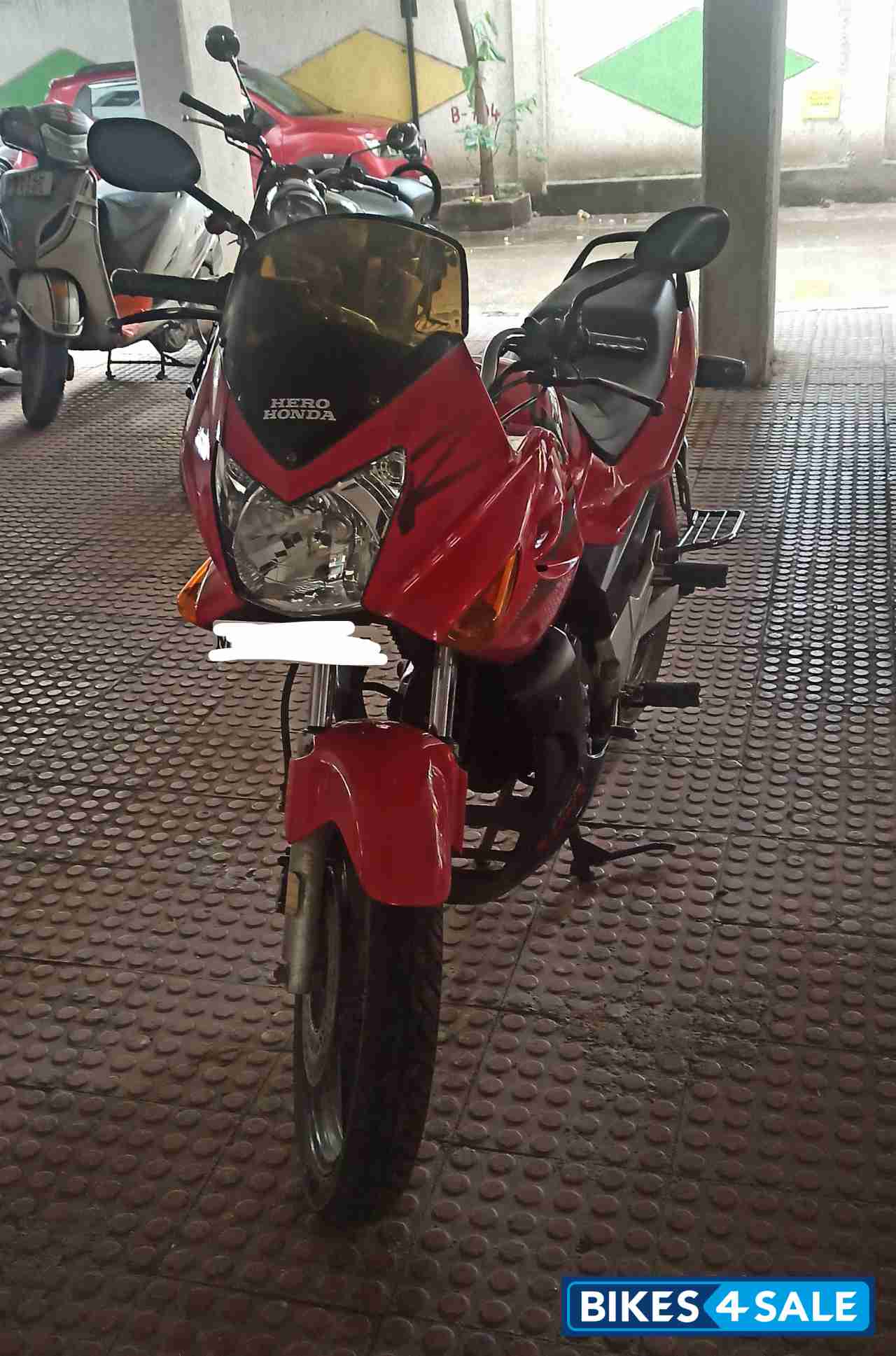 Red Hero Karizma R