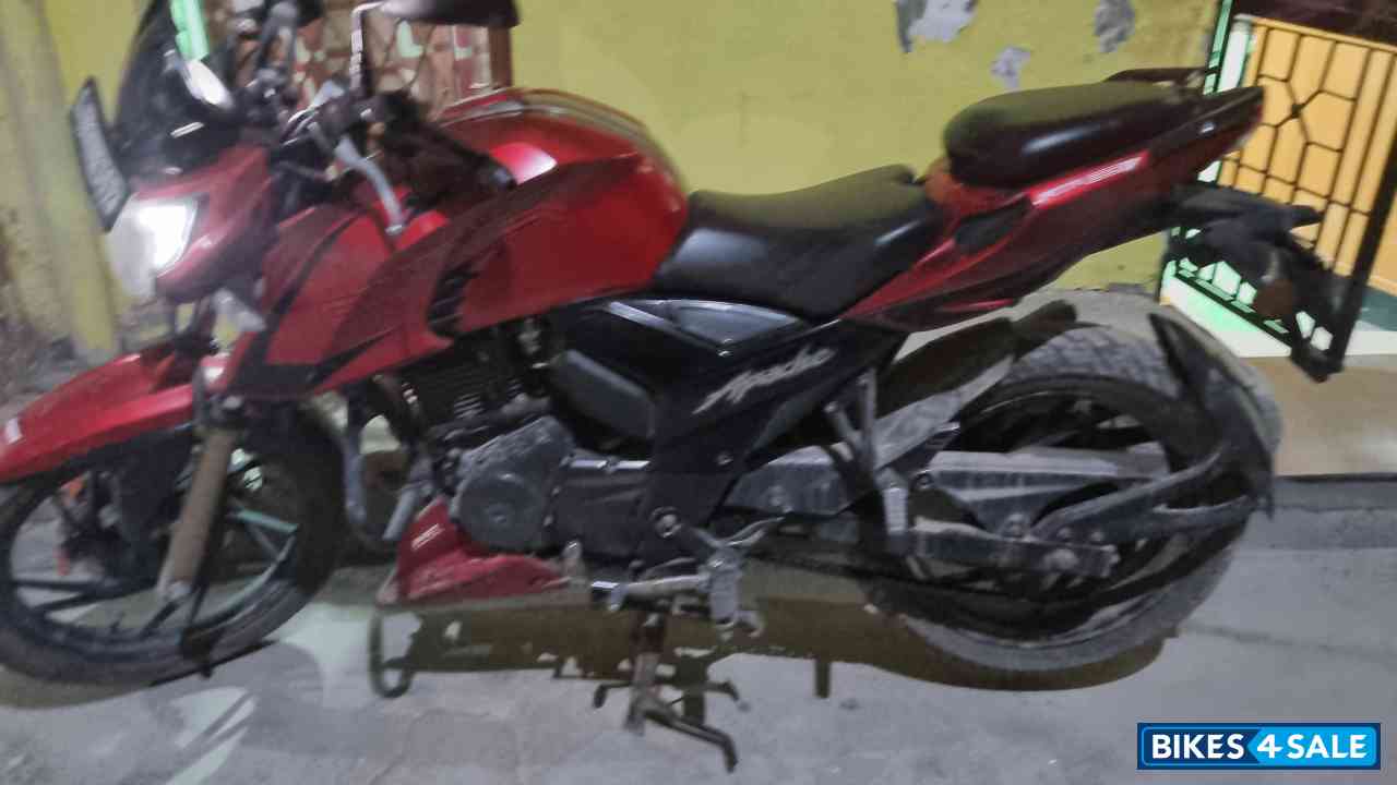 Mat Red TVS Apache RTR 200 4V Race Edition 2.0