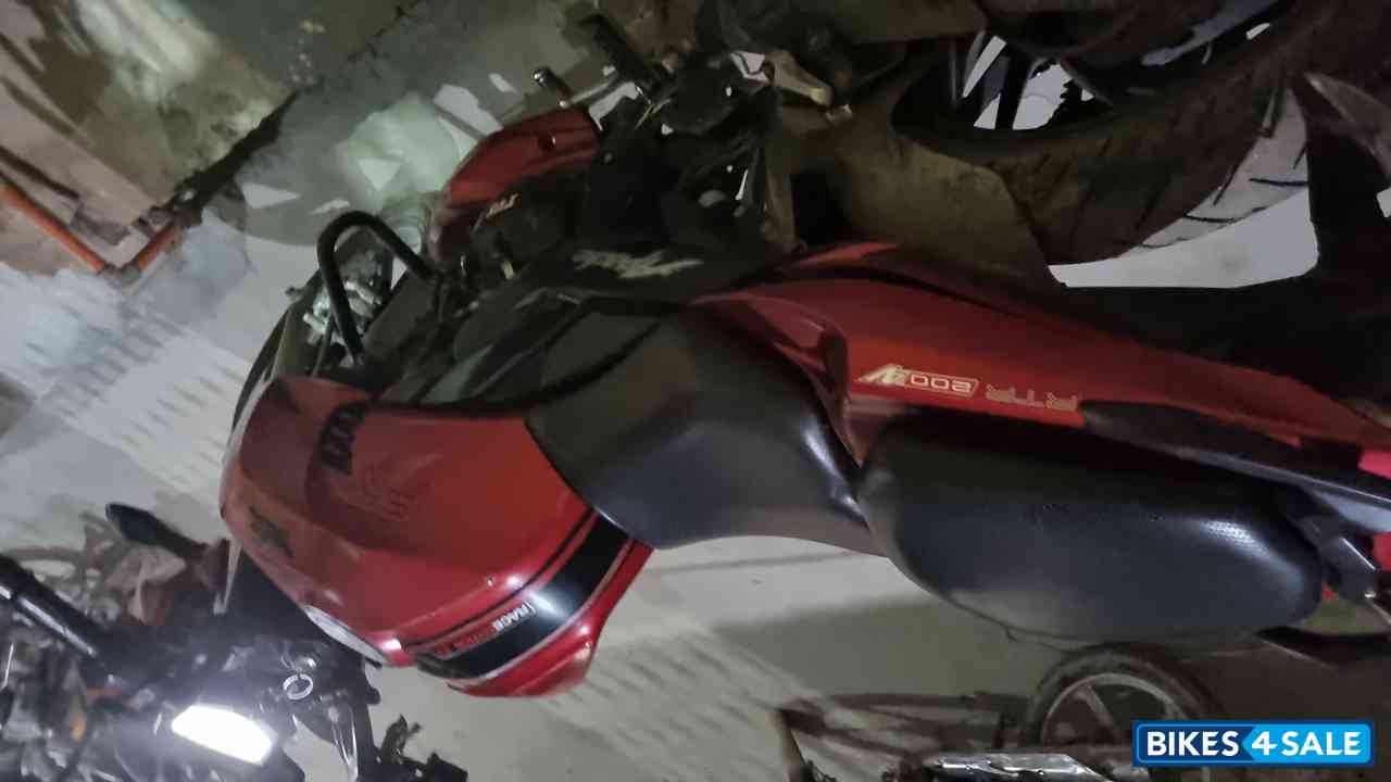 Mat Red TVS Apache RTR 200 4V Race Edition 2.0