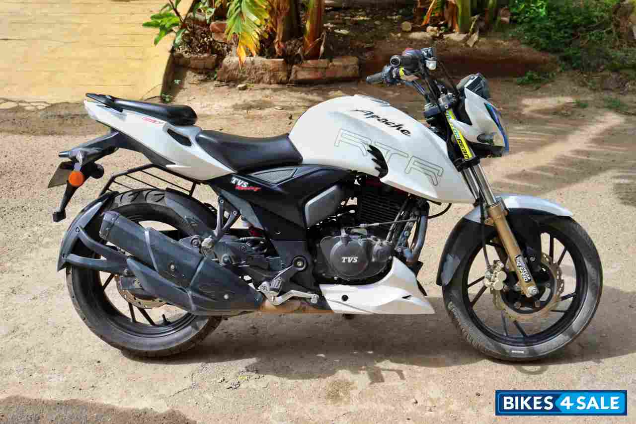 TVS Apache RTR 200 4V