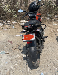 Orange Bajaj Pulsar NS125 BS6