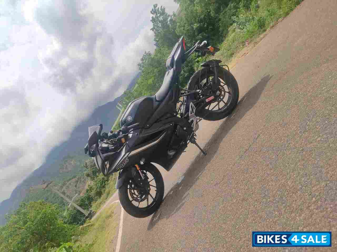 Dark Knight Yamaha R15 V4