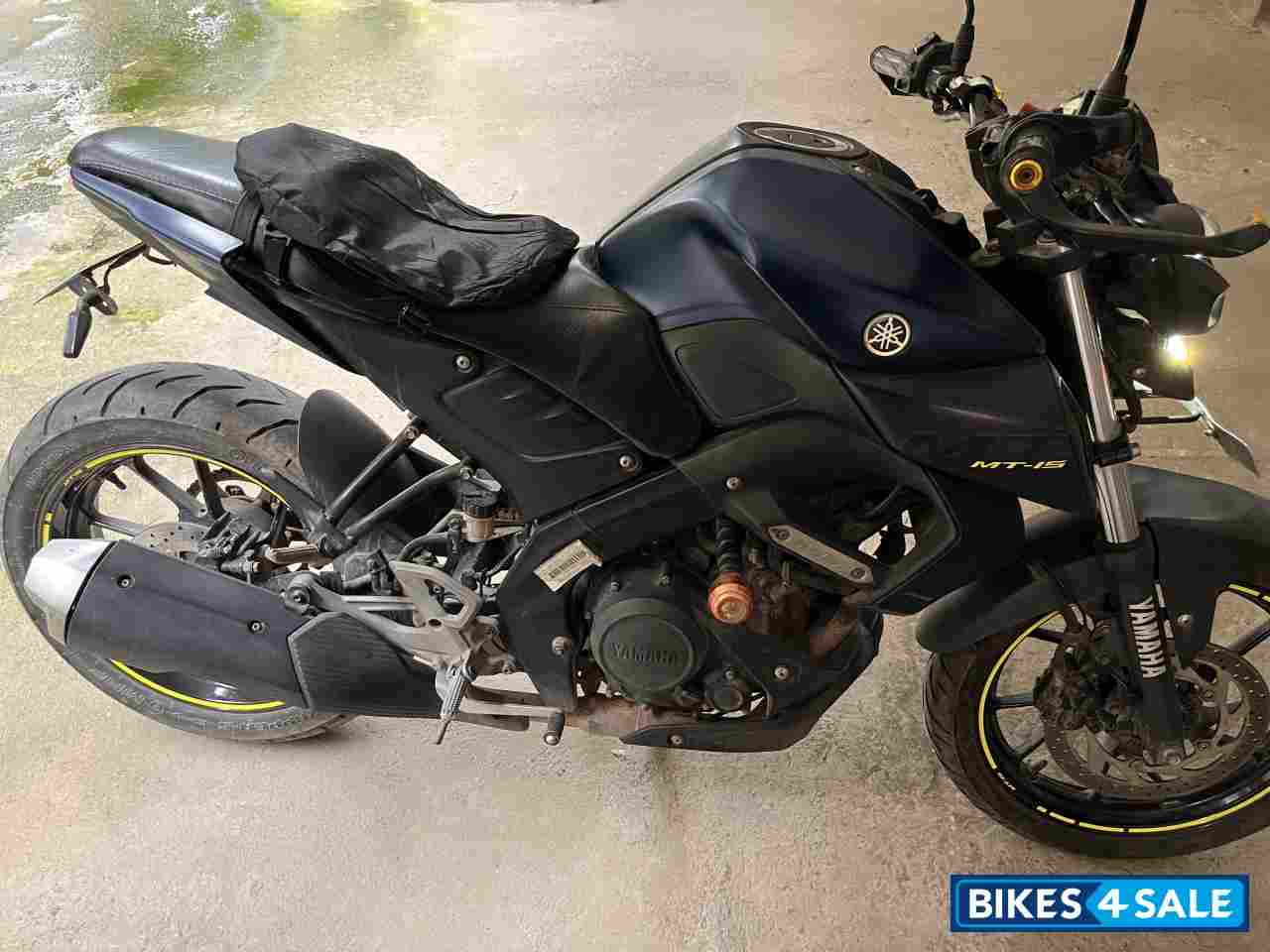 Blue Yamaha MT-15