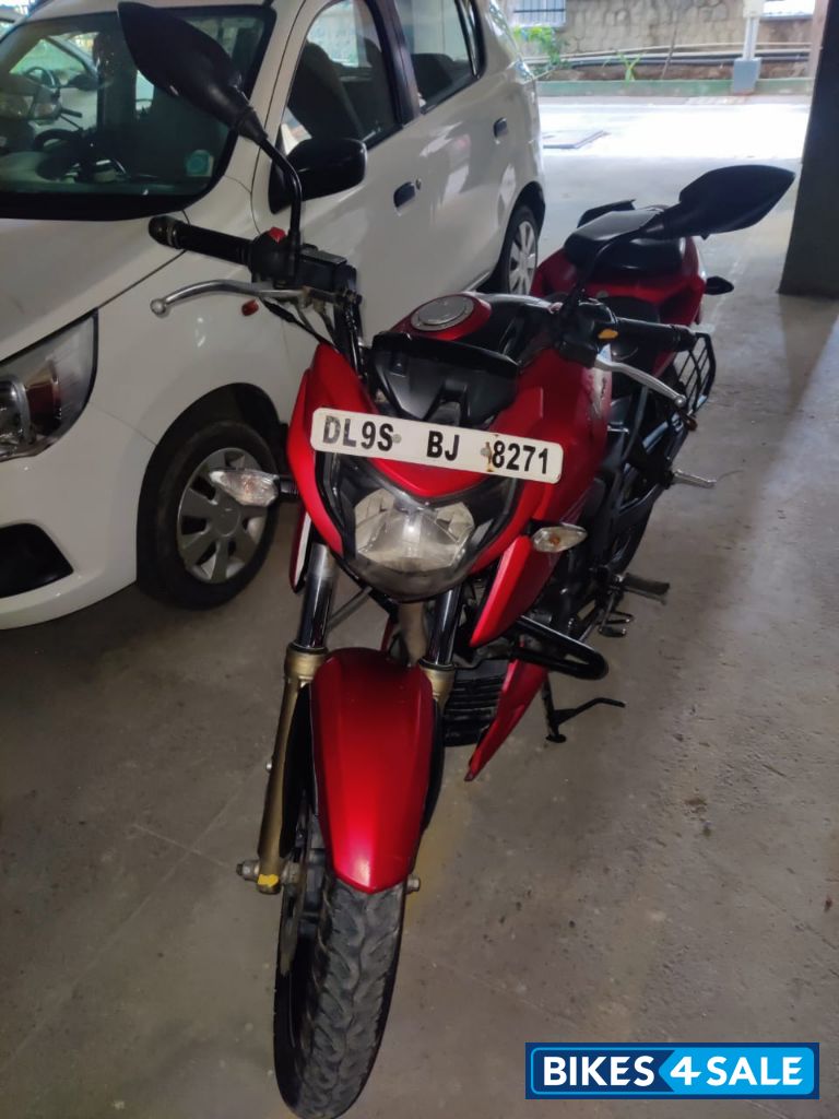 Red TVS Apache RTR 200 4V