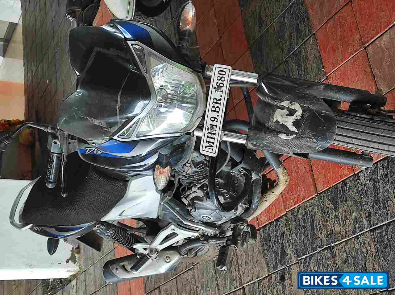 Wine Red Bajaj Discover 100T