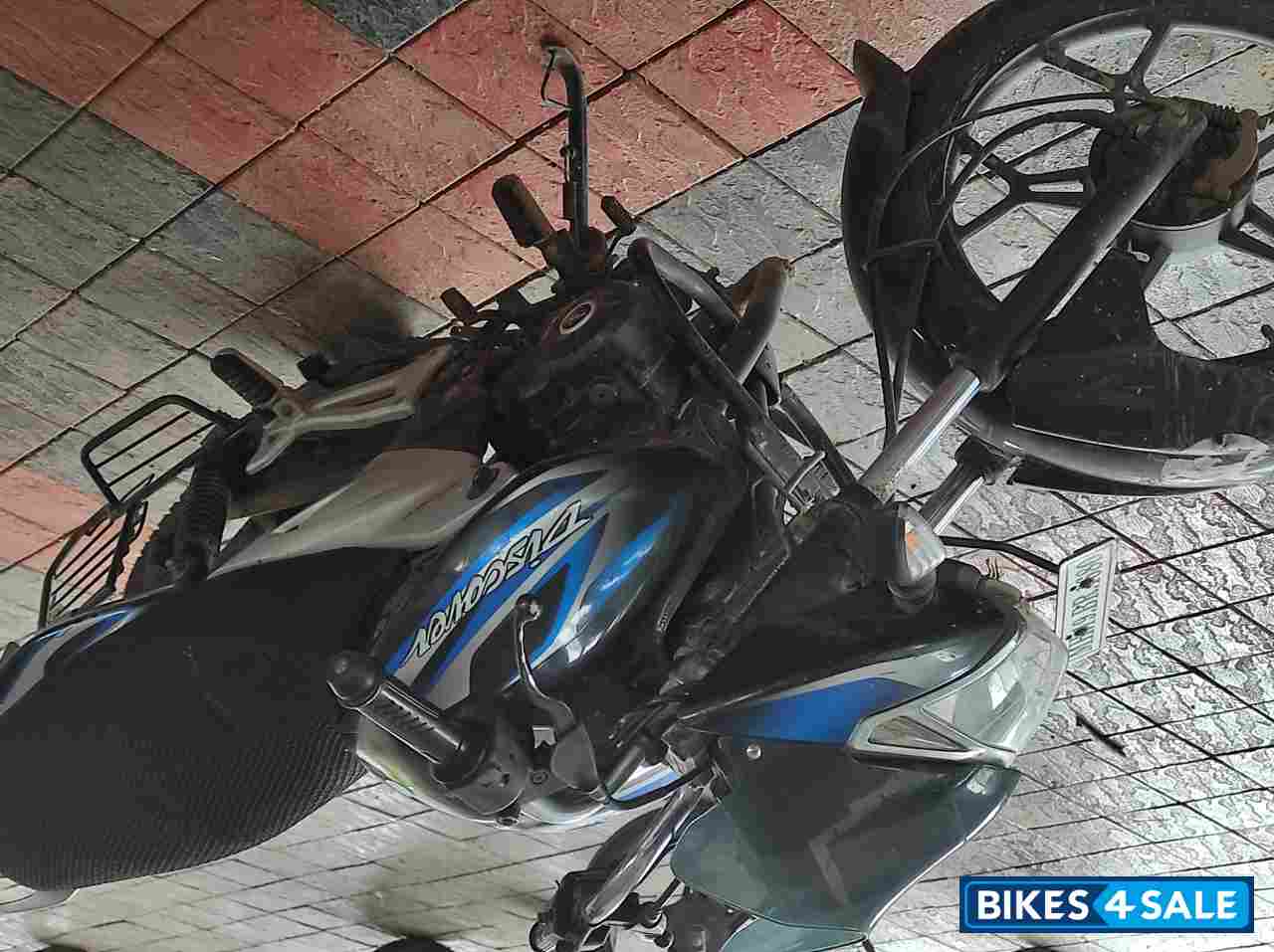 Wine Red Bajaj Discover 100T