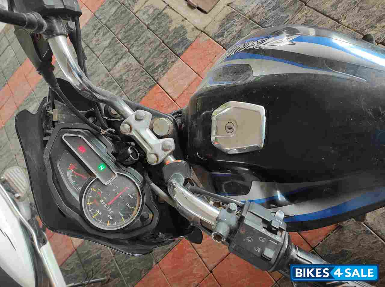 Wine Red Bajaj Discover 100T