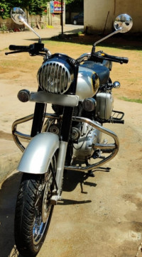 Royal Enfield Classic 350