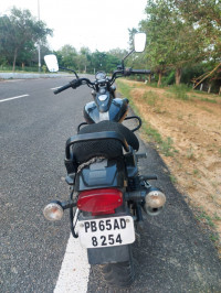 Bajaj Avenger 220 DTS-i