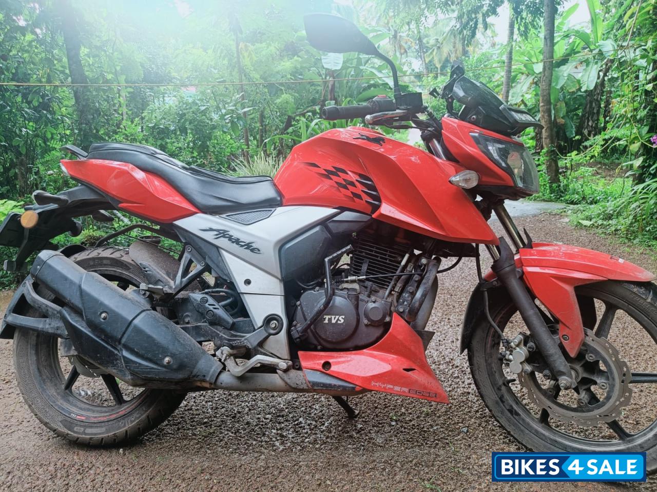 TVS Apache RTR 160 4V