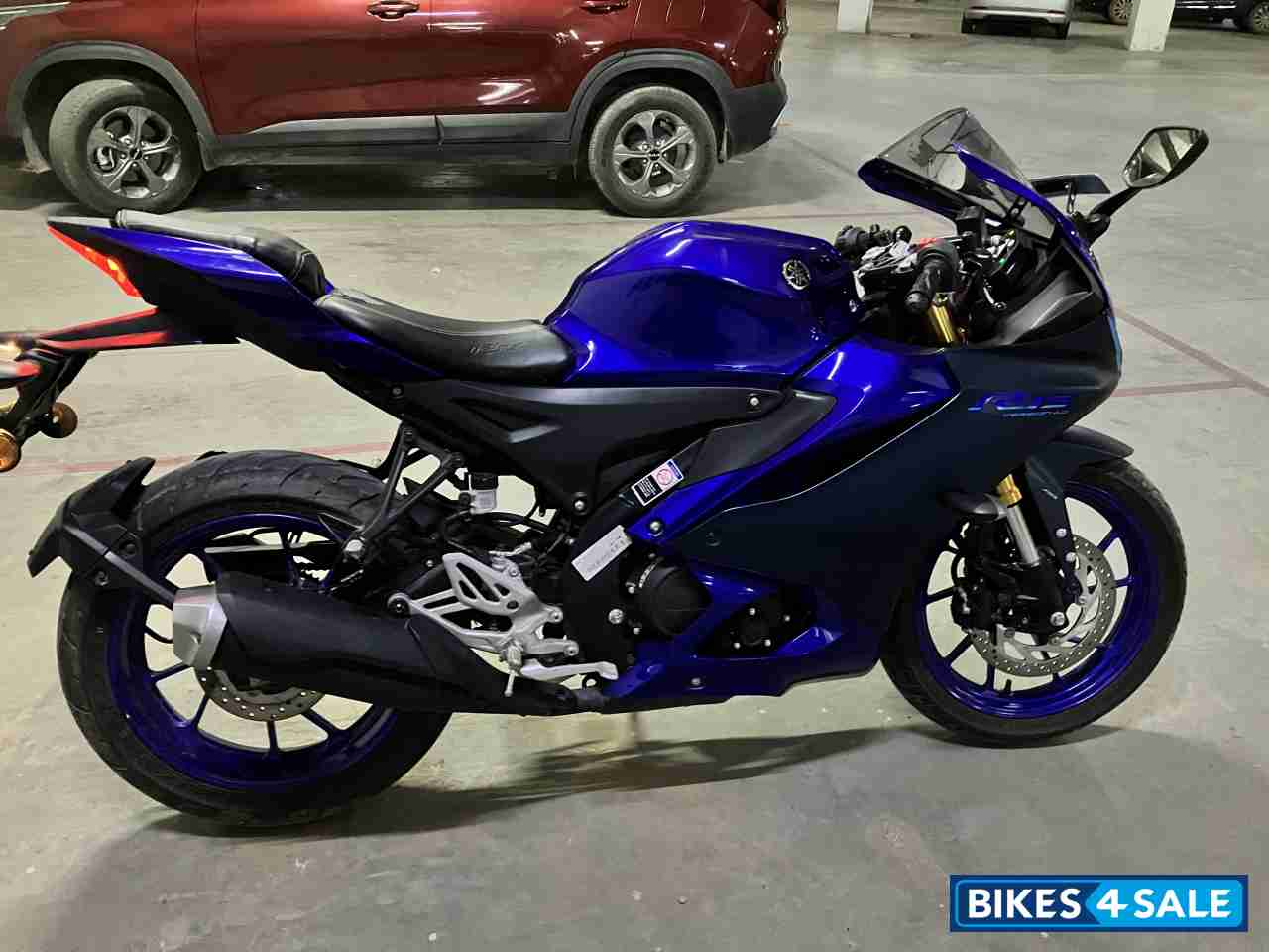 Racing Blue Yamaha R15 V4