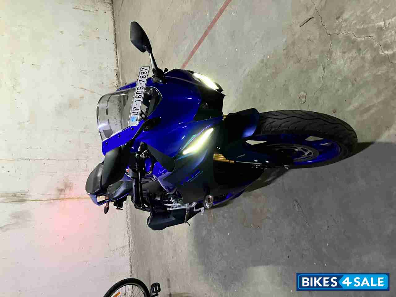 Racing Blue Yamaha R15 V4