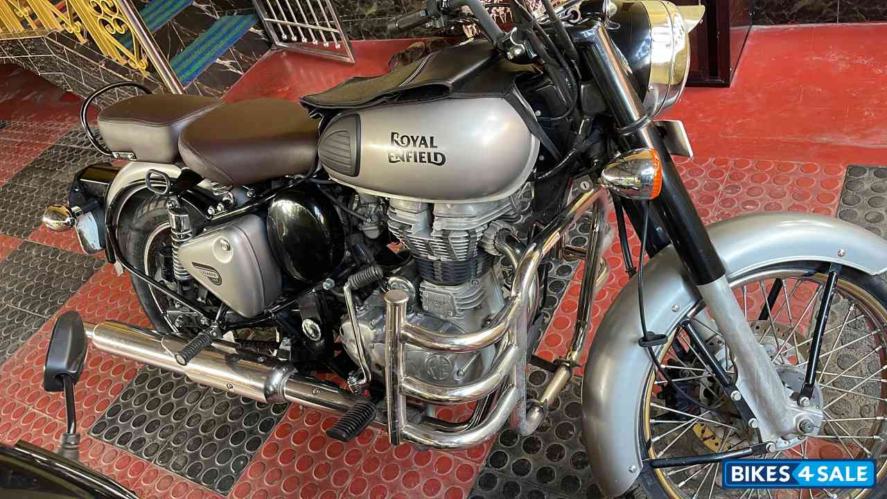 Royal Enfield Classic Gunmetal Grey