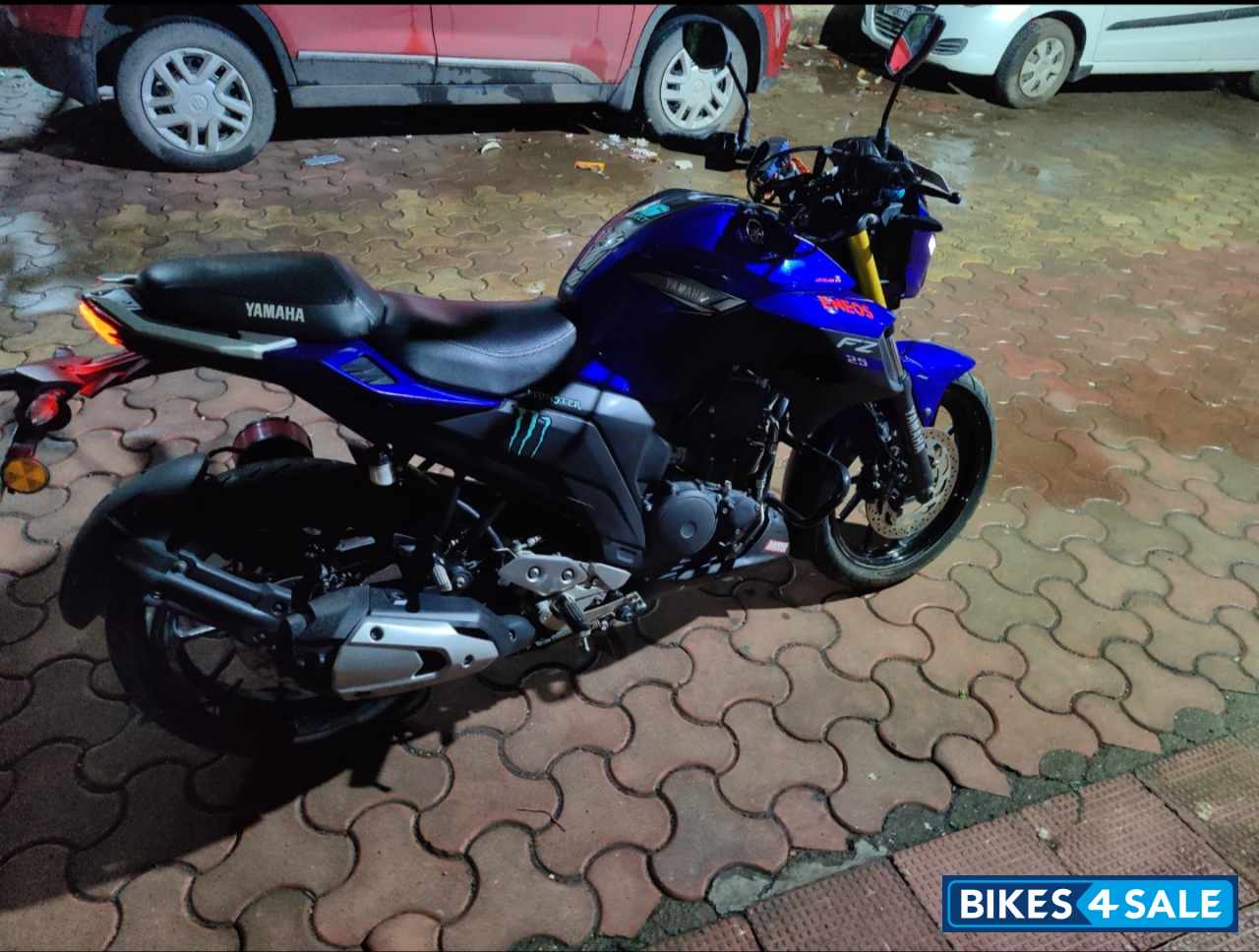Blue Yamaha  Fz25