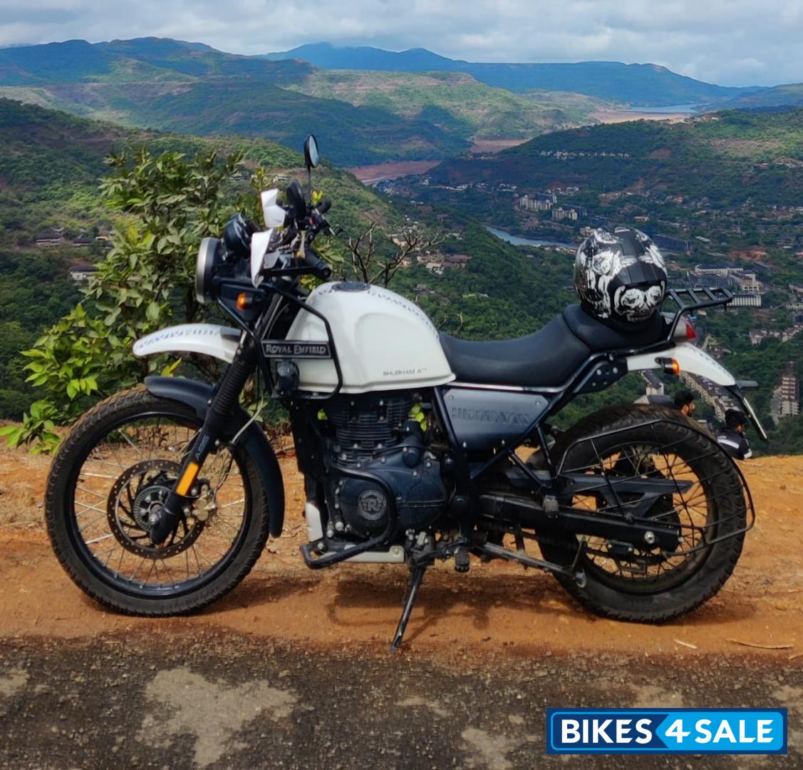 Snow White Royal Enfield Himalayan 2018 BS IV