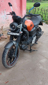 Matt Orange Yamaha FZ-X