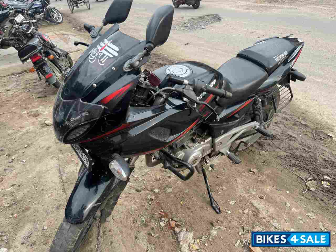 Red Wine Bajaj Pulsar 220F Red Wine Bajaj Pulsar 220F