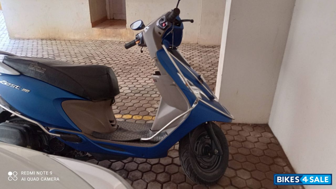 Blue TVS Scooty Zest