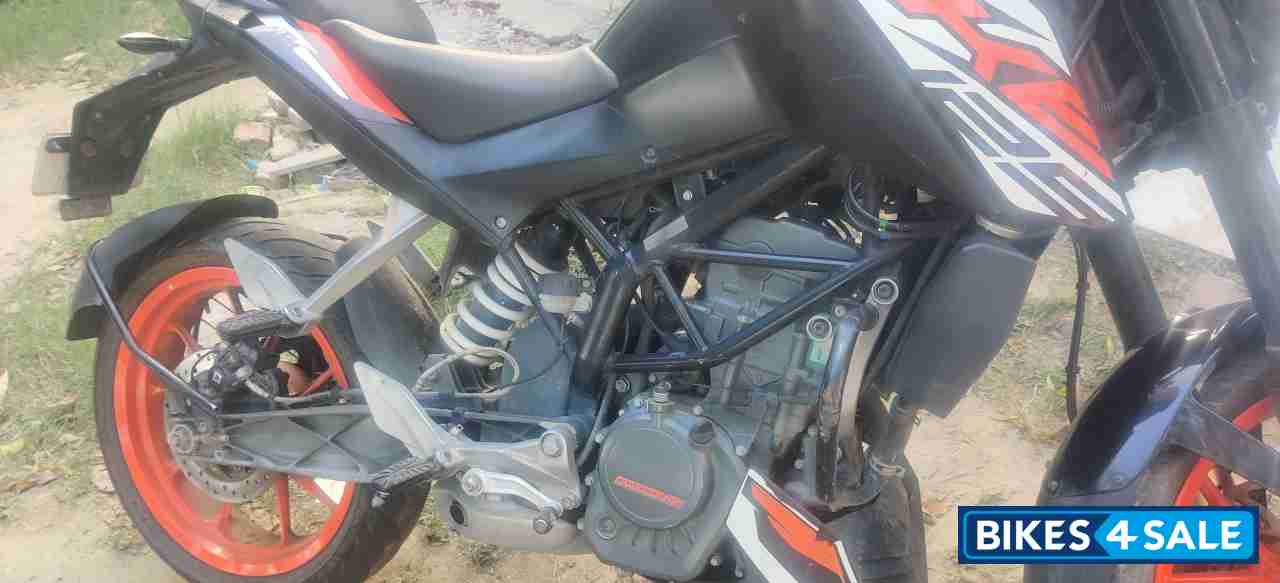 KTM Duke 125