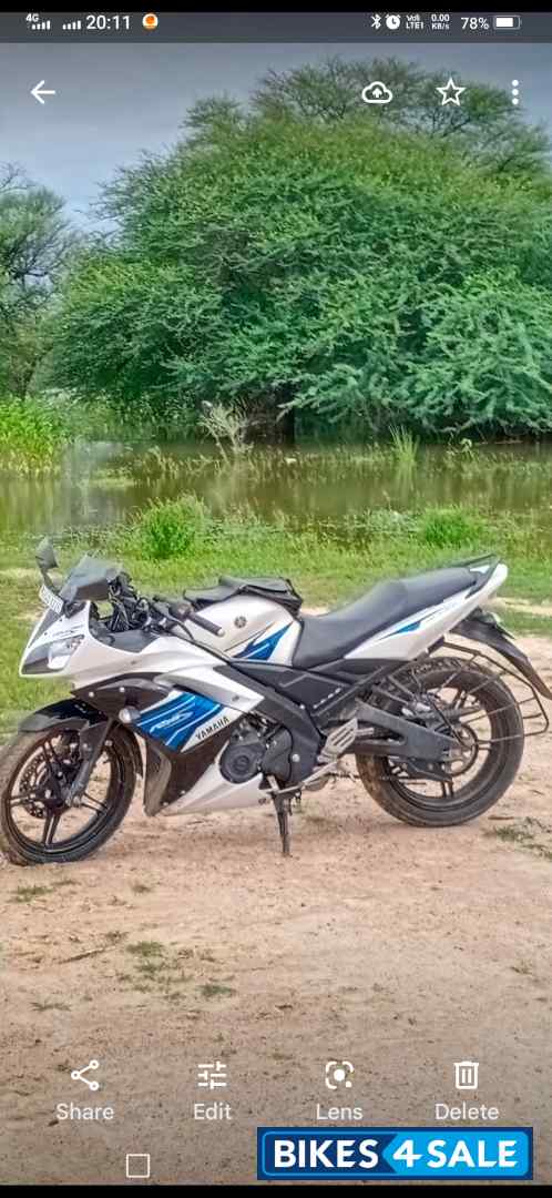 White Yamaha YZF R15 S